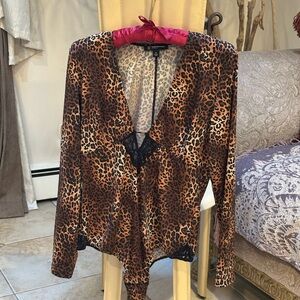 Leopard Print Women's Top w lace deep V neck Sexy leotard size XL. Artsy Edgy
